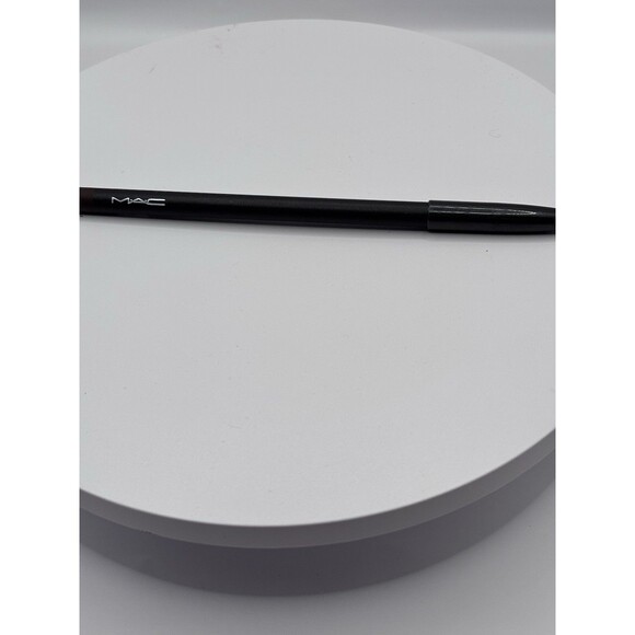 MAC Lip Pencil Shade CHESTNUT  Full Size 1.45g New - Picture 1 of 6